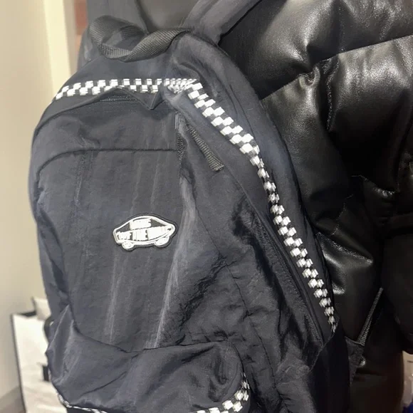 VANS BAGPACK - Picture 3 of 4